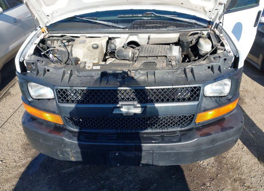 Photo 10 of 2003 Chevrolet Express (VIN 1GCFG15X831130608)