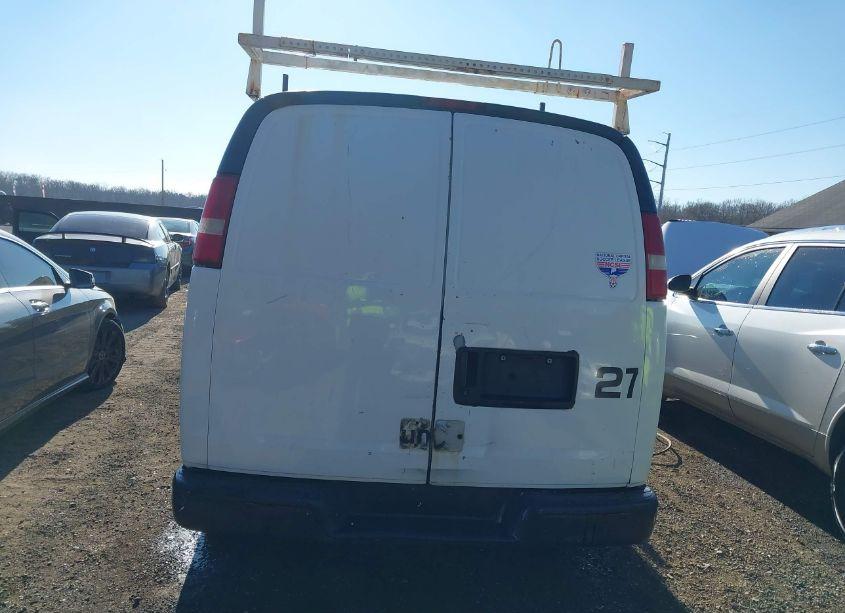 Photo 16 of 2003 Chevrolet Express (VIN 1GCFG15X831130608)