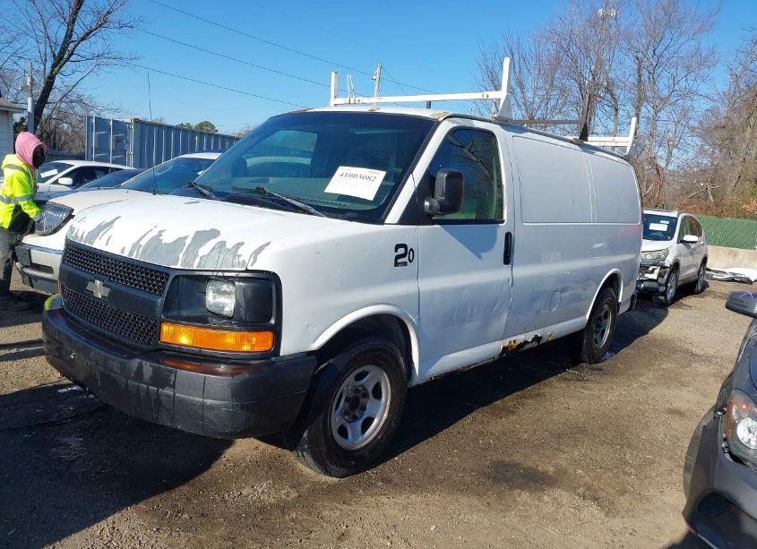 Photo 2 of 2003 Chevrolet Express (VIN 1GCFG15X831130608)
