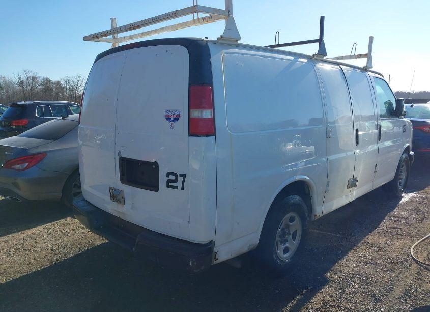 Photo 4 of 2003 Chevrolet Express (VIN 1GCFG15X831130608)