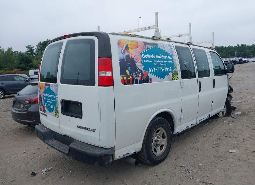 Photo 4 of 2004 Chevrolet Express (VIN 1GCFG15X841129525)