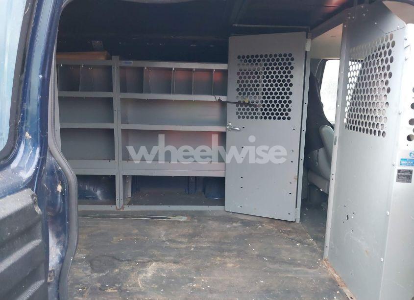 Photo 8 of 2004 Chevrolet Express (VIN 1GCFG15X941210565)