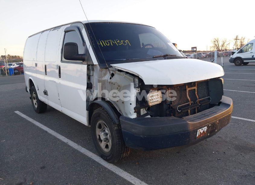 2008 Chevrolet Express WORK VAN (VIN 1GCFG15X981115428) main photo
