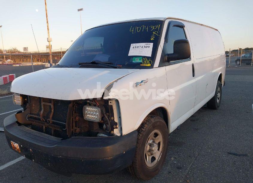 Photo 2 of 2008 Chevrolet Express WORK VAN (VIN 1GCFG15X981115428)