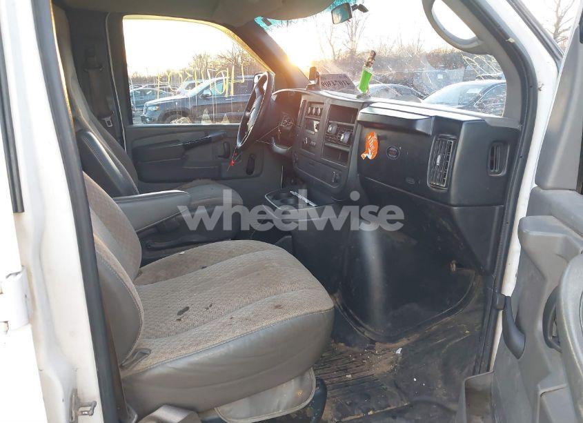 Photo 5 of 2008 Chevrolet Express WORK VAN (VIN 1GCFG15X981115428)