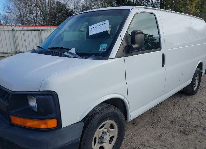Photo 6 of 2008 Chevrolet Express WORK VAN (VIN 1GCFG15X981169795)