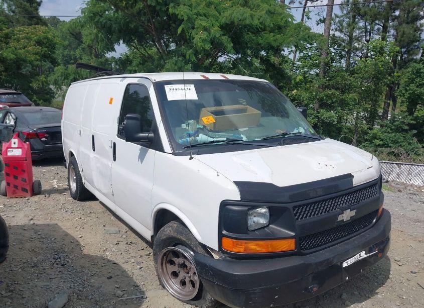 2008 Chevrolet Express WORK VAN (VIN 1GCFG15X981205114) main photo