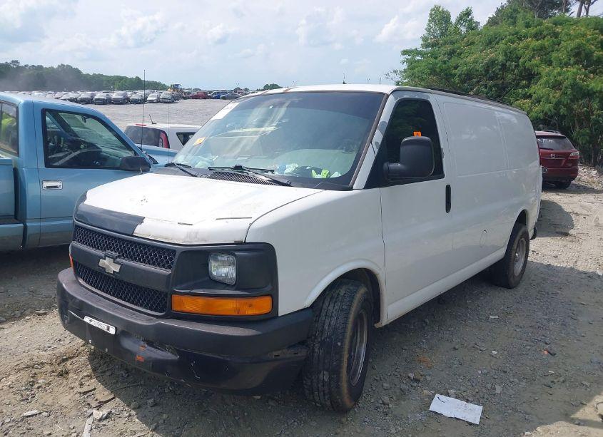 Photo 2 of 2008 Chevrolet Express WORK VAN (VIN 1GCFG15X981205114)
