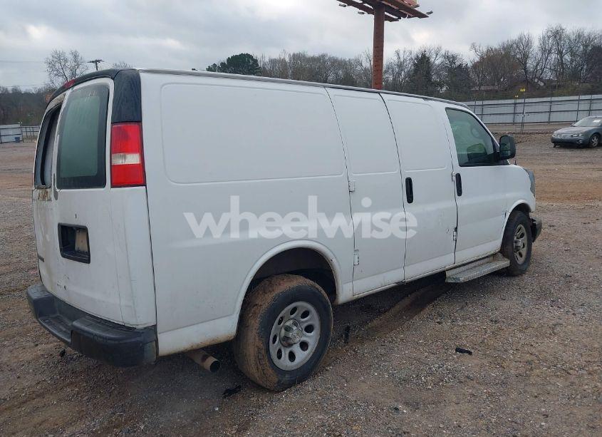 Photo 4 of 2009 Chevrolet Express 1500 WORK VAN (VIN 1GCFG15X991137849)