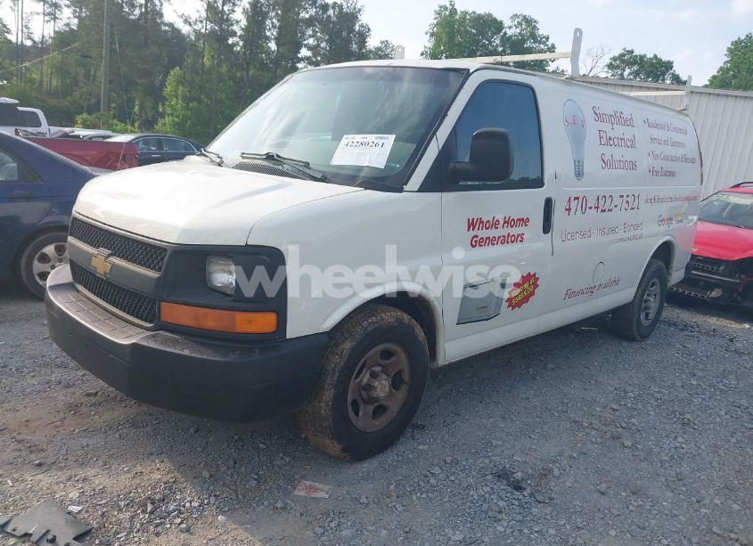 Photo 2 of 2003 Chevrolet Express (VIN 1GCFG15XX31100901)