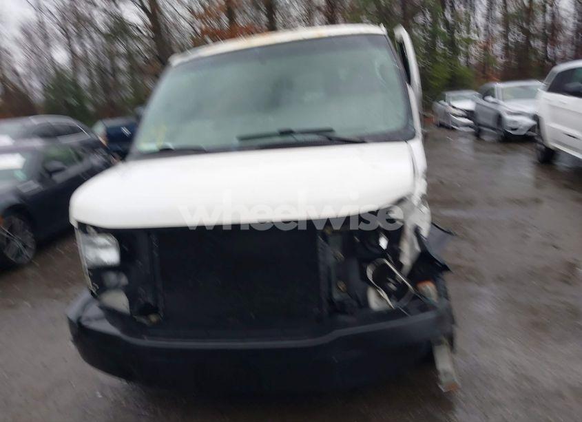 Photo 12 of 2003 Chevrolet Express (VIN 1GCFG25T531227574)