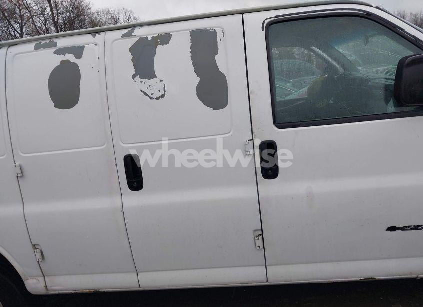 Photo 13 of 2003 Chevrolet Express (VIN 1GCFG25T531227574)