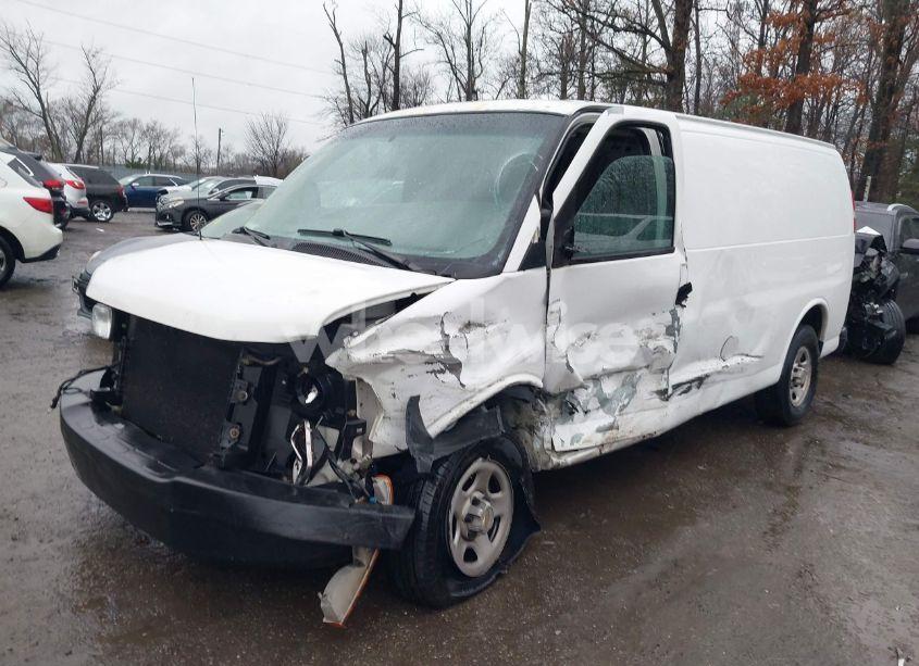 Photo 2 of 2003 Chevrolet Express (VIN 1GCFG25T531227574)