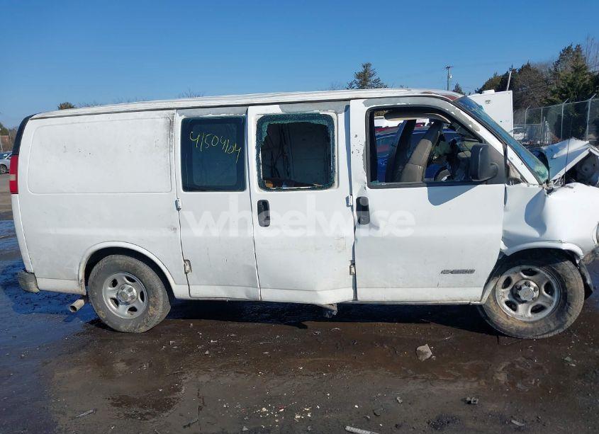 Photo 12 of 2003 Chevrolet Express (VIN 1GCFG25T731220111)