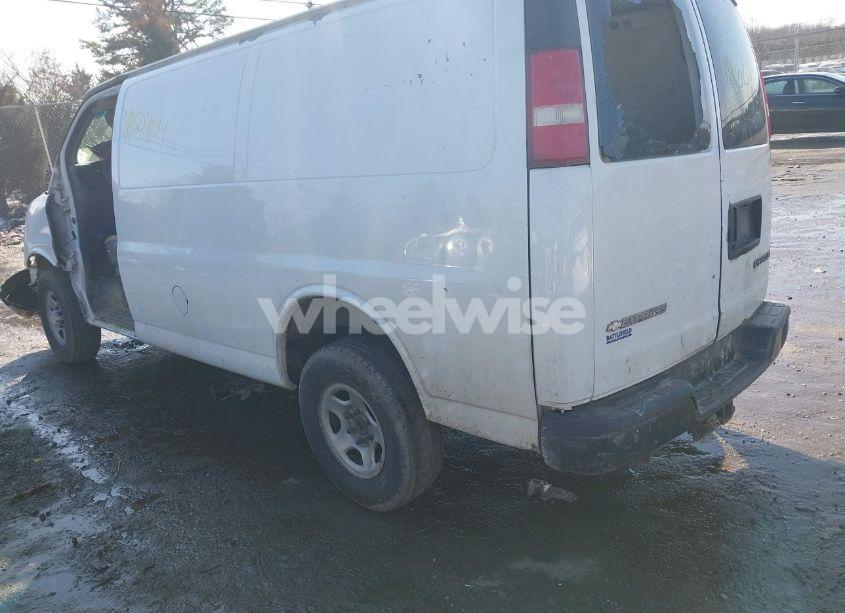 Photo 3 of 2003 Chevrolet Express (VIN 1GCFG25T731220111)