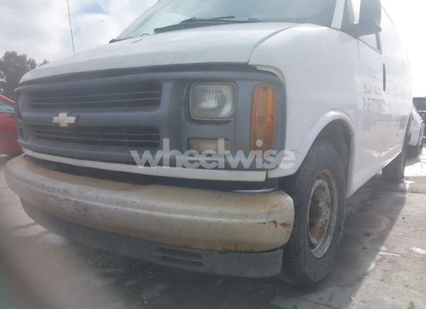 Photo 6 of 2001 Chevrolet Express (VIN 1GCFG25W111145316)
