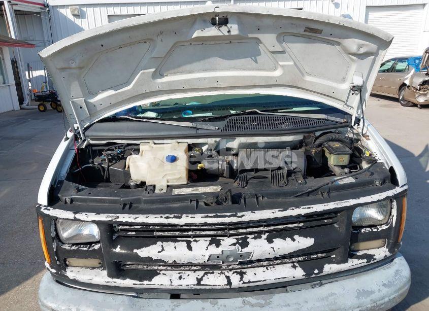 Photo 10 of 2001 Chevrolet Express (VIN 1GCFG25W311154079)