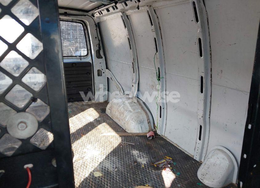Photo 8 of 2001 Chevrolet Express (VIN 1GCFG25W311154079)