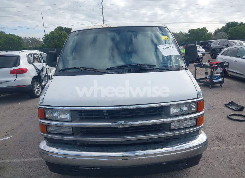 Photo 12 of 2002 Chevrolet Express (VIN 1GCFG25W421142542)