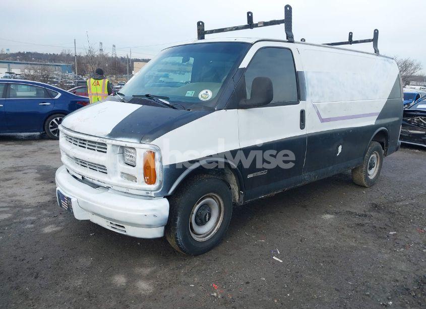 Photo 2 of 1997 Chevrolet Chevy VAN (VIN 1GCFG25W6V1067959)