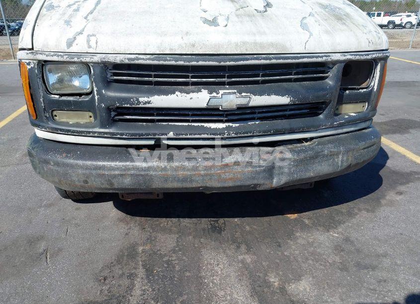 Photo 12 of 2002 Chevrolet Express (VIN 1GCFG29M421196321)