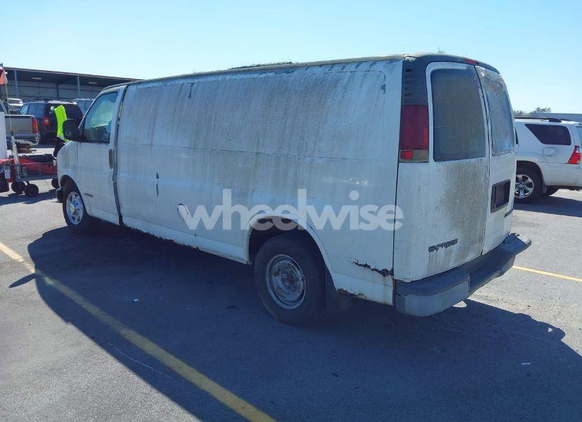Photo 3 of 2002 Chevrolet Express (VIN 1GCFG29M421196321)