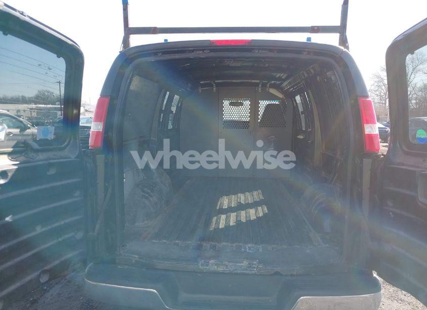 Photo 12 of 2005 Chevrolet Express (VIN 1GCFH15T251191417)