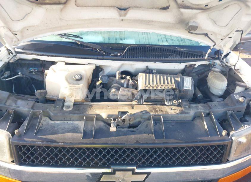 Photo 10 of 2005 Chevrolet Express (VIN 1GCFH15T651204167)