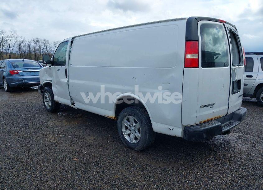 Photo 3 of 2006 Chevrolet Express WORK VAN (VIN 1GCFH15TX61177640)