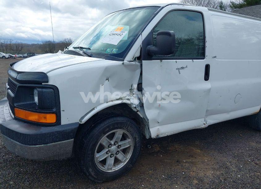 Photo 6 of 2006 Chevrolet Express WORK VAN (VIN 1GCFH15TX61177640)