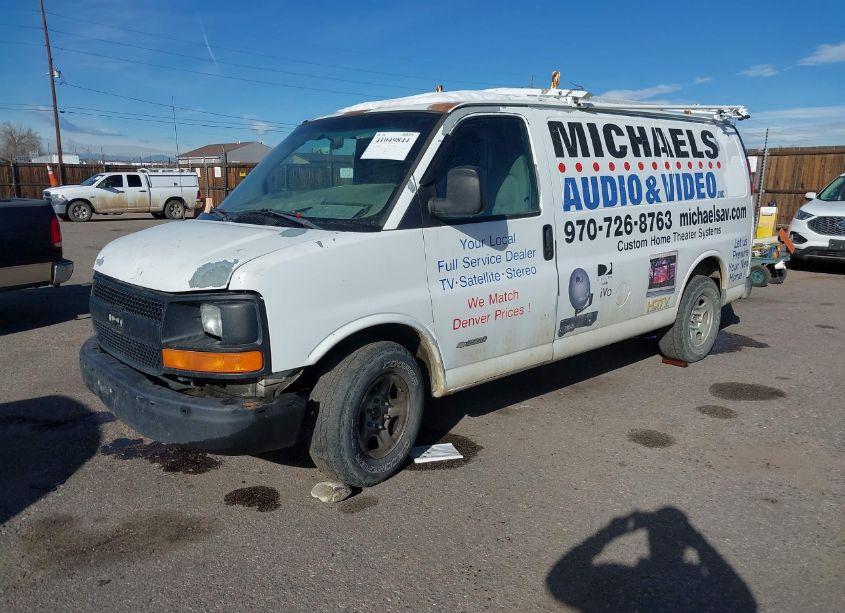 Photo 2 of 2003 Chevrolet Express (VIN 1GCFH25T331202265)