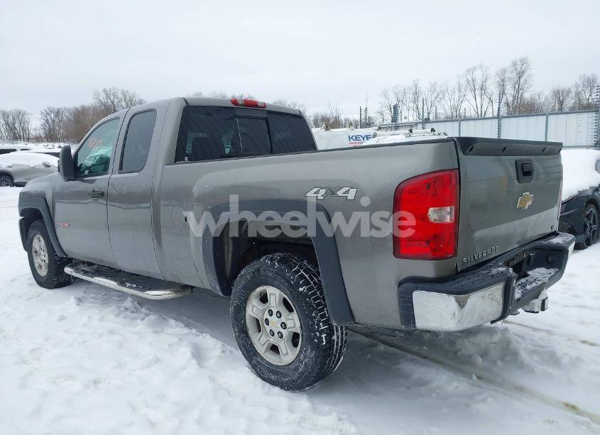 Photo 3 of 2007 Chevrolet Silverado 1500 LT1 (VIN 1GCFK19Y67Z508465)
