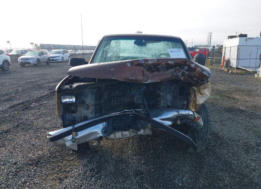 Photo 13 of 1988 Chevrolet Gmt-400 K2500 (VIN 1GCFK24K3JE130404)