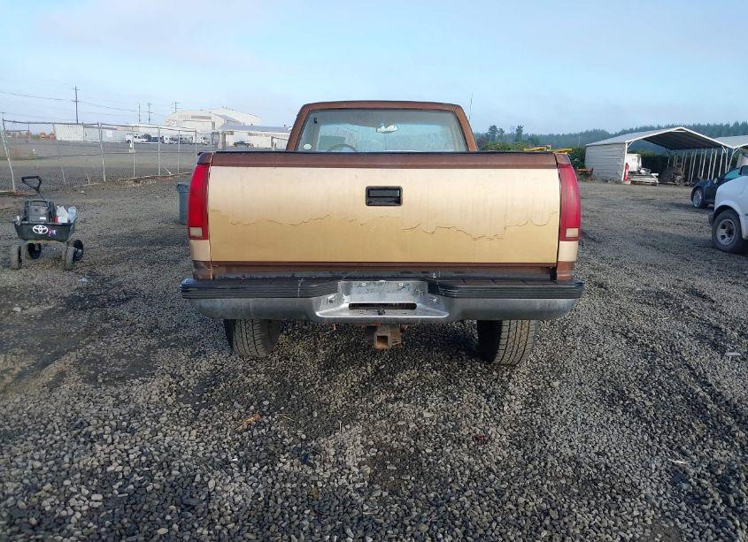 Photo 17 of 1988 Chevrolet Gmt-400 K2500 (VIN 1GCFK24K3JE130404)