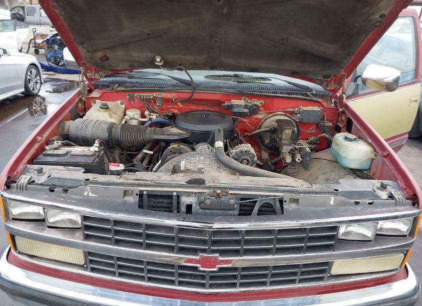 Photo 10 of 1988 Chevrolet Gmt-400 K2500 (VIN 1GCFK24K3JZ218409)