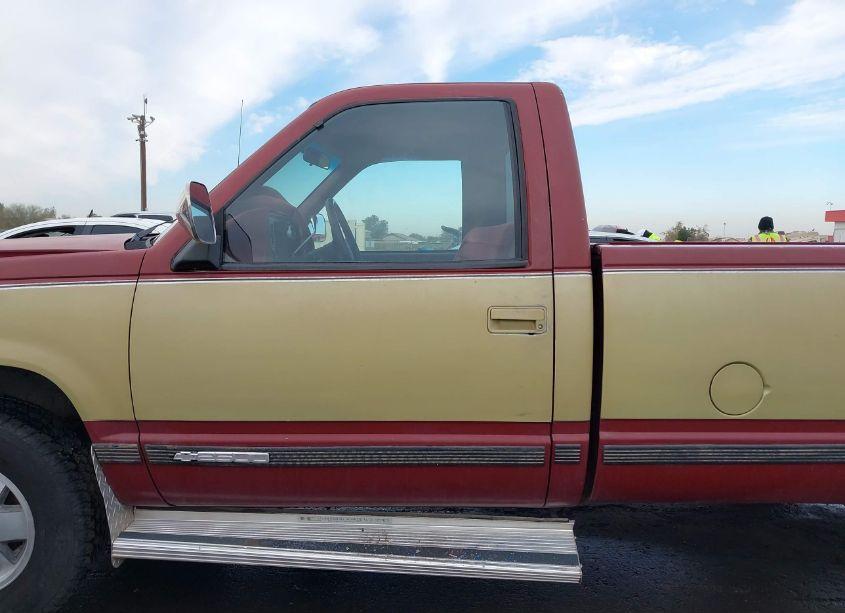 Photo 14 of 1988 Chevrolet Gmt-400 K2500 (VIN 1GCFK24K3JZ218409)