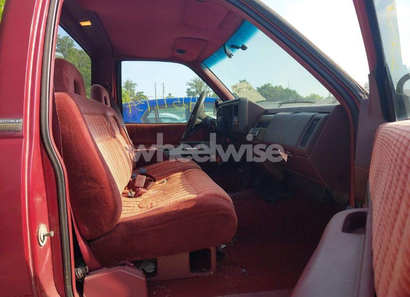 Photo 5 of 1992 Chevrolet Gmt-400 K2500 (VIN 1GCFK24K7NE206678)