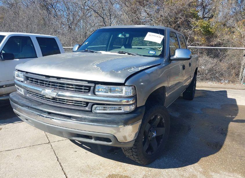 Photo 2 of 2001 Chevrolet Silverado 1500HD LT (VIN 1GCGC13U11F149638)