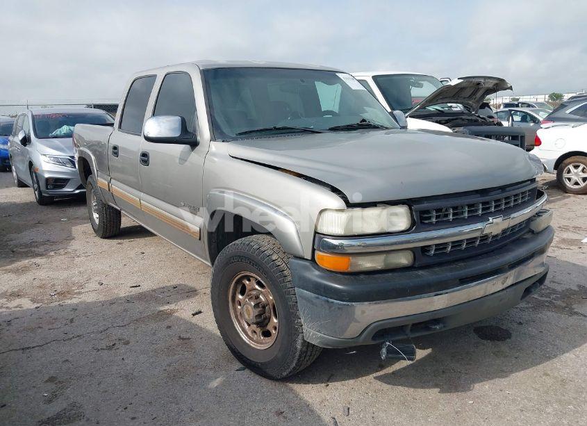 2001 Chevrolet Silverado 1500HD LS (VIN 1GCGC13U11F213435) main photo