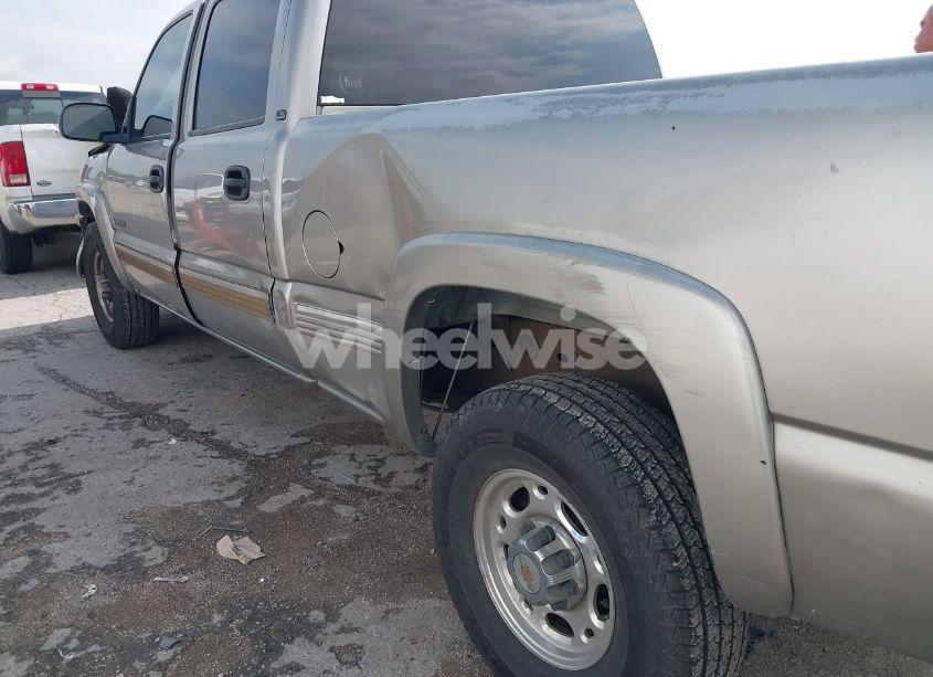 Photo 12 of 2001 Chevrolet Silverado 1500HD LS (VIN 1GCGC13U11F213435)