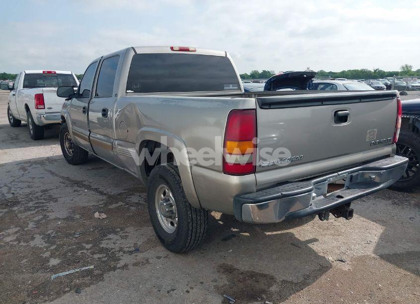 Photo 3 of 2001 Chevrolet Silverado 1500HD LS (VIN 1GCGC13U11F213435)
