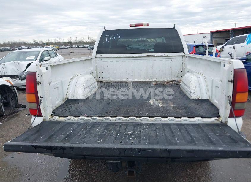Photo 8 of 2002 Chevrolet Silverado 1500HD LS (VIN 1GCGC13U42F242249)