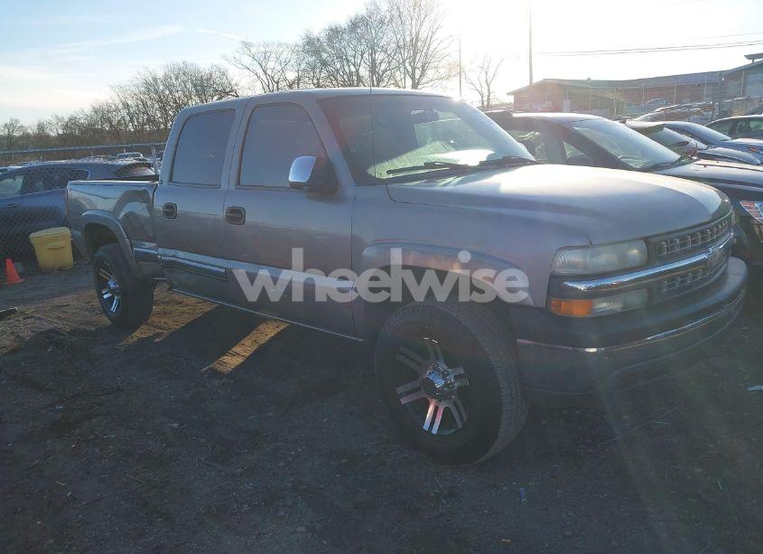 2001 Chevrolet Silverado 1500HD LS (VIN 1GCGC13U71F149241) main photo