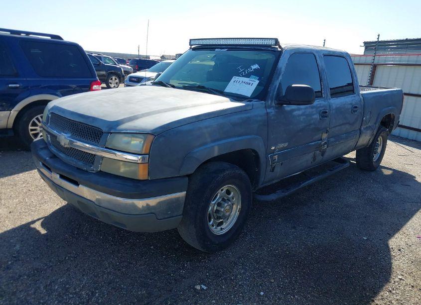 Photo 2 of 2005 Chevrolet Silverado 1500HD LS (VIN 1GCGC13U75F811647)