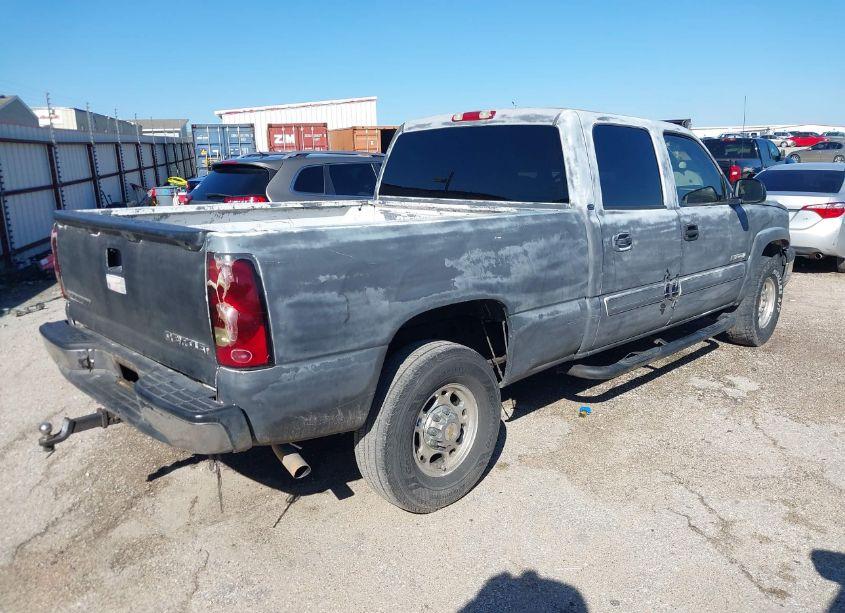 Photo 4 of 2005 Chevrolet Silverado 1500HD LS (VIN 1GCGC13U75F811647)
