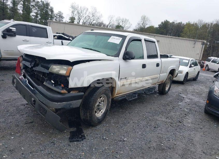 Photo 2 of 2004 Chevrolet Silverado 2500 LS (VIN 1GCGC23U04F211685)