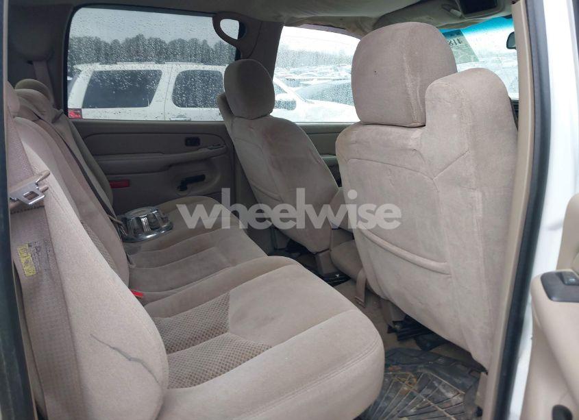 Photo 8 of 2004 Chevrolet Silverado 2500 LS (VIN 1GCGC23U04F211685)