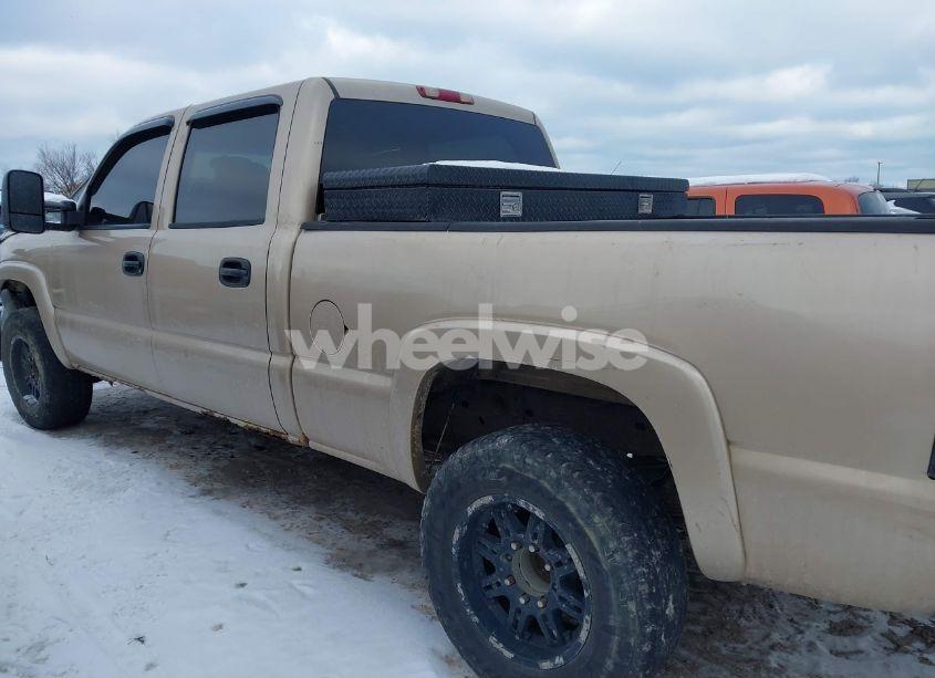 Photo 14 of 2004 Chevrolet Silverado 2500 LS (VIN 1GCGC23U14F137211)