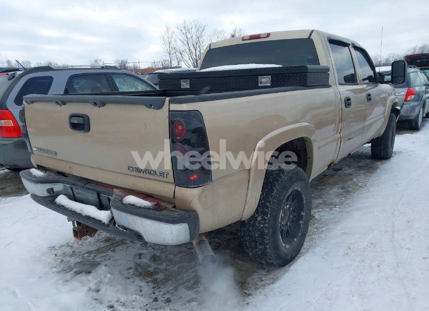 Photo 4 of 2004 Chevrolet Silverado 2500 LS (VIN 1GCGC23U14F137211)