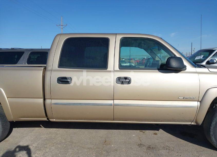 Photo 13 of 2004 Chevrolet Silverado 2500 LS (VIN 1GCGC23U14F252357)